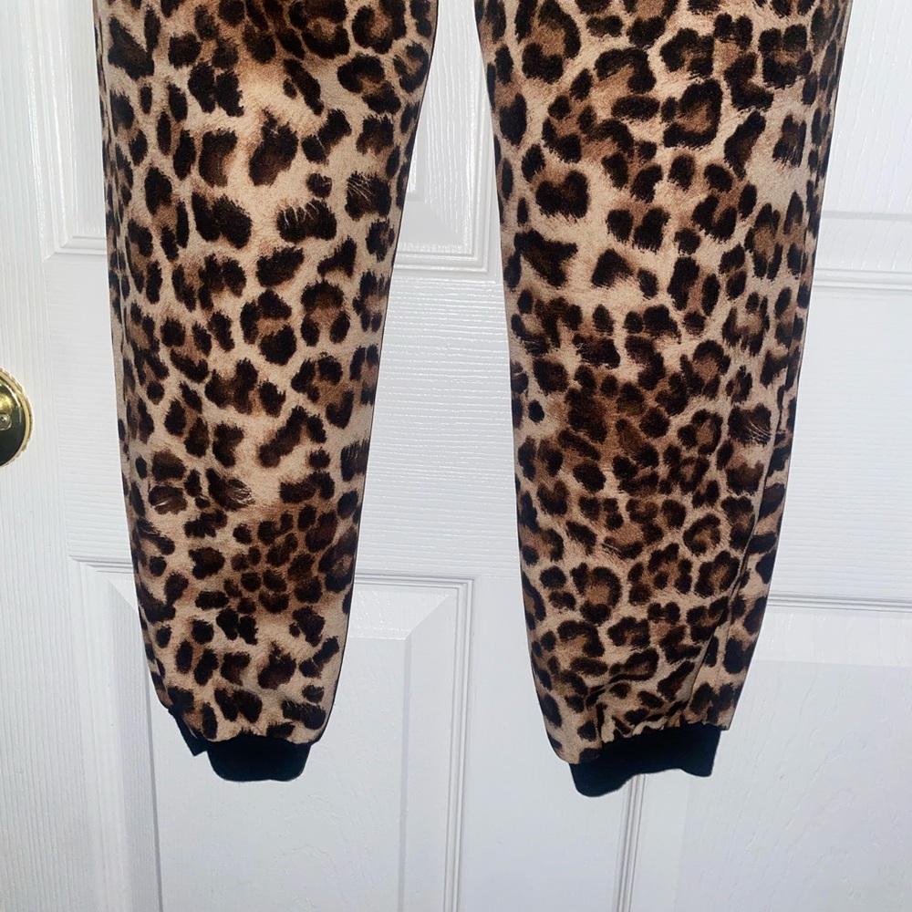 Entro Leopard Print Pants - Picture 4 of 13